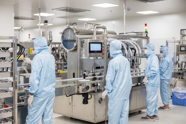 Gia công mỹ phẩm trang điểm chuẩn CGMP
