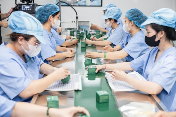 Nhà máy gia công mỹ phẩm